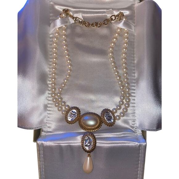 Yves Saint Laurent Vintage Faux Pearl Necklace – Statement Costume Jewelry YSL - Picture 4 of 11